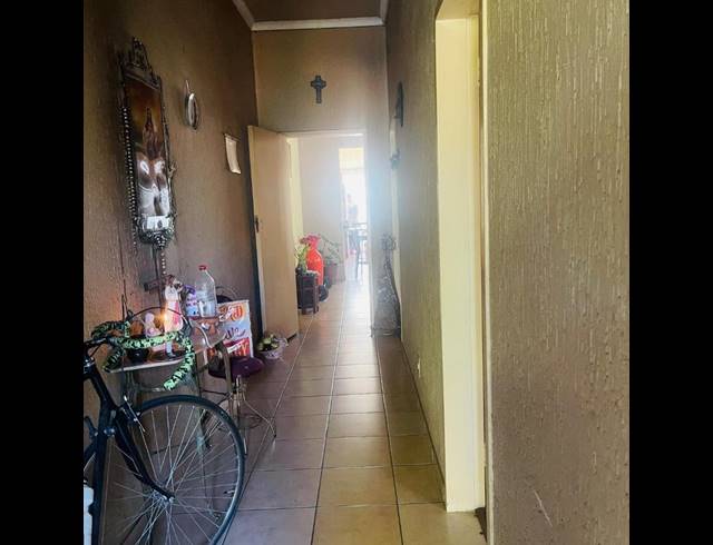 4 BEDROOM HOUSE FOR SALE IN KENSINGTON